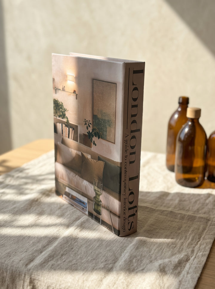 ספר דקורטיבי London Lofts – צילום אווירה